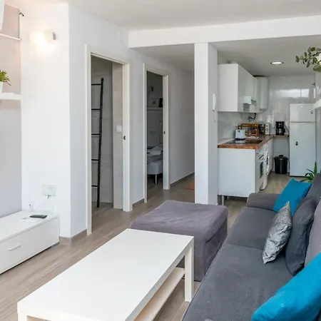 3br In Centre Near The