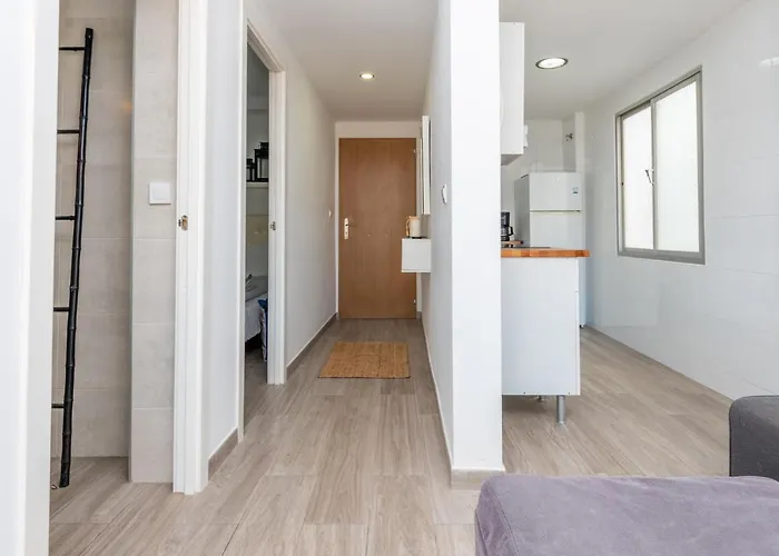 3br In Centre Near The