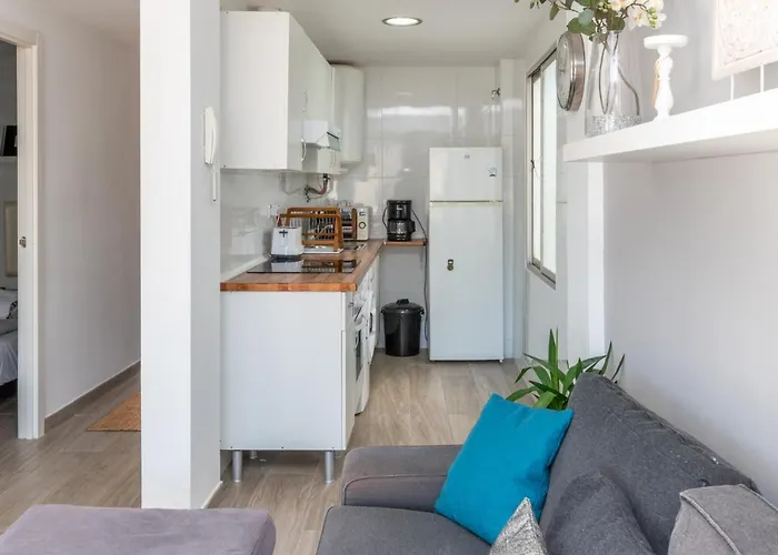 3br In Centre Near The *