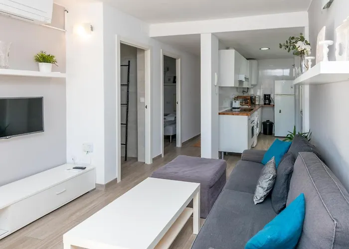 3br In Centre Near The