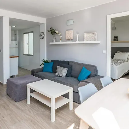 Lägenhet 3br In Centre Near The